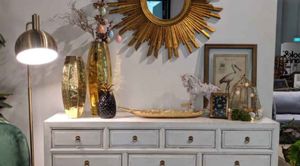 Energize any spot with a shot of gold color.